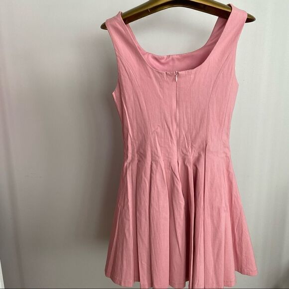 Gracia mini dress with tulle lining at bottom, sleeveless, size medium - Picture 2 of 6